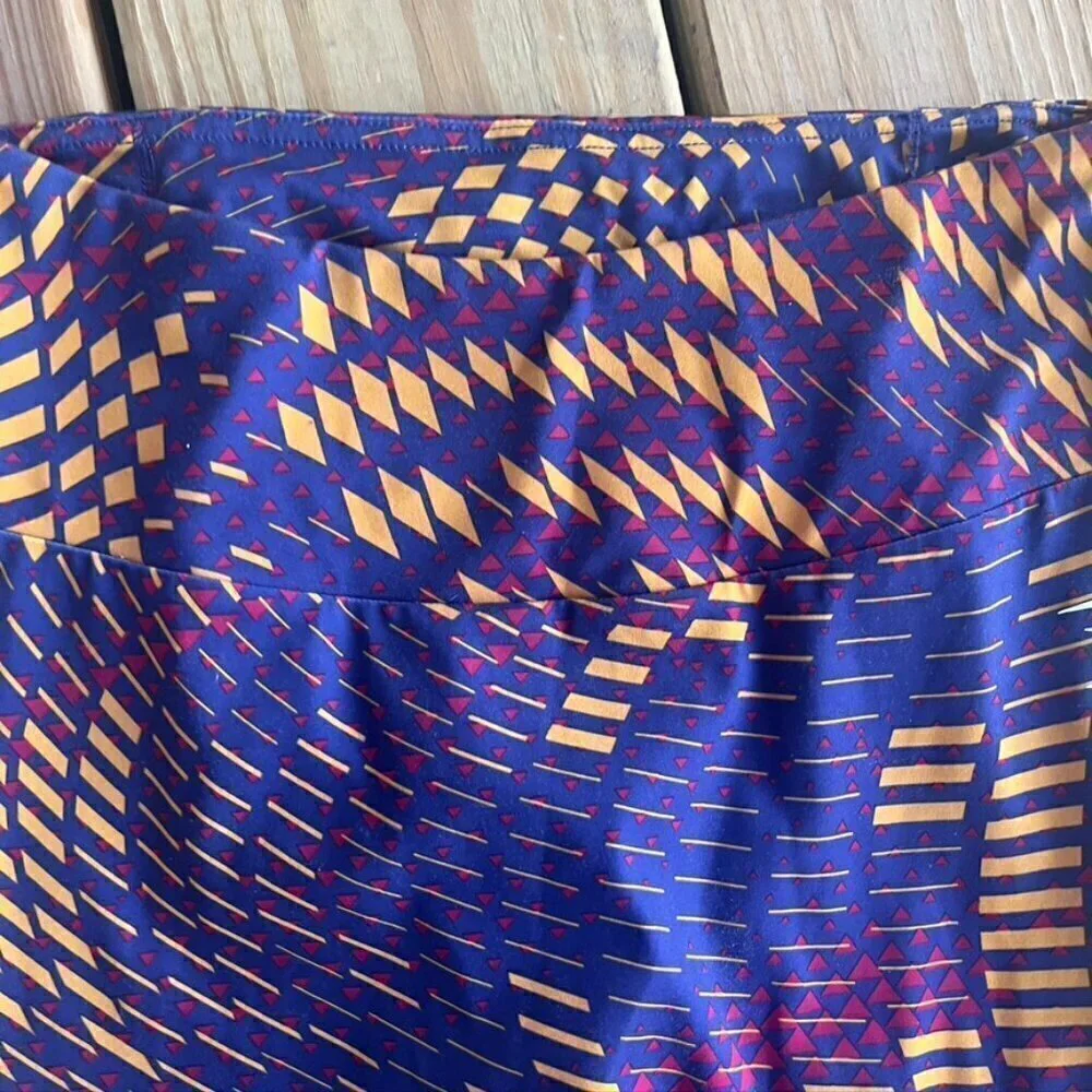 ** Gymshark geometric leggings Purple Yellow Orange Triangle Small
